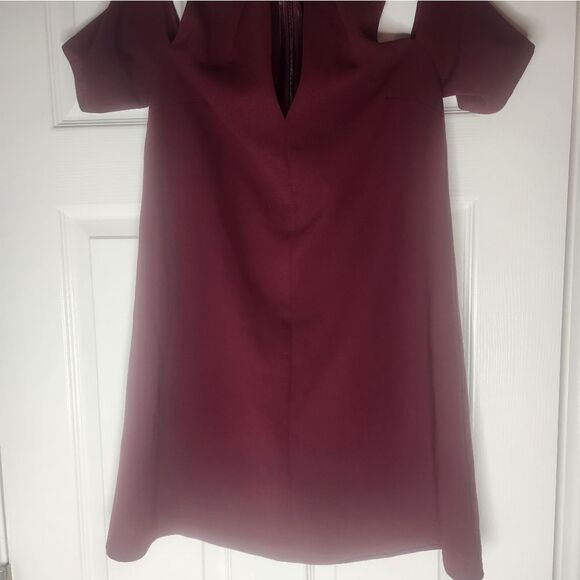 Topshop 2 Burgundy Cold Shoulder Cut Out Trapeze Women’s Mini Dress - Picture 2 of 12